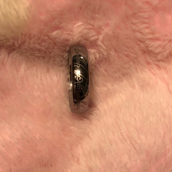 Ring - Picture 4 of 4